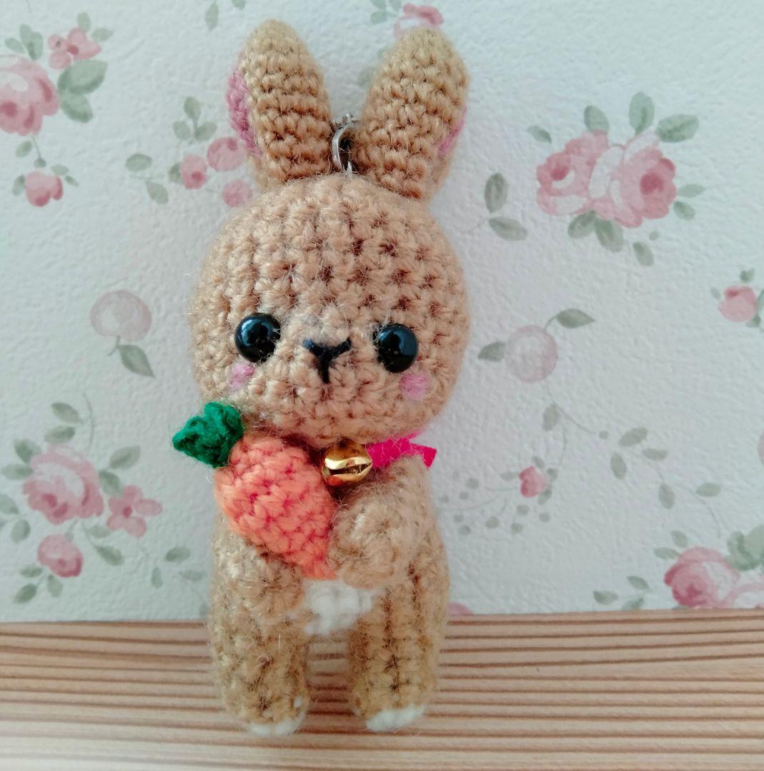 冬コーデ　ふわふわ子猫　ミルクティー子猫　ハンドメイド　あみぐるみ　キーホルダー