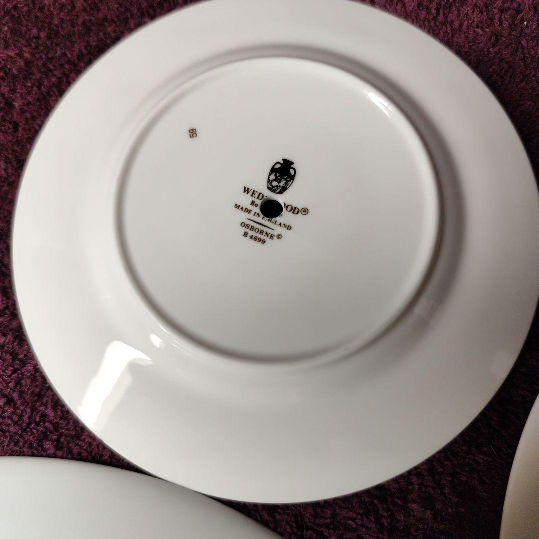 ウェッジウッド　オズボーン　アフタヌーンティー用３段ケーキスタンド