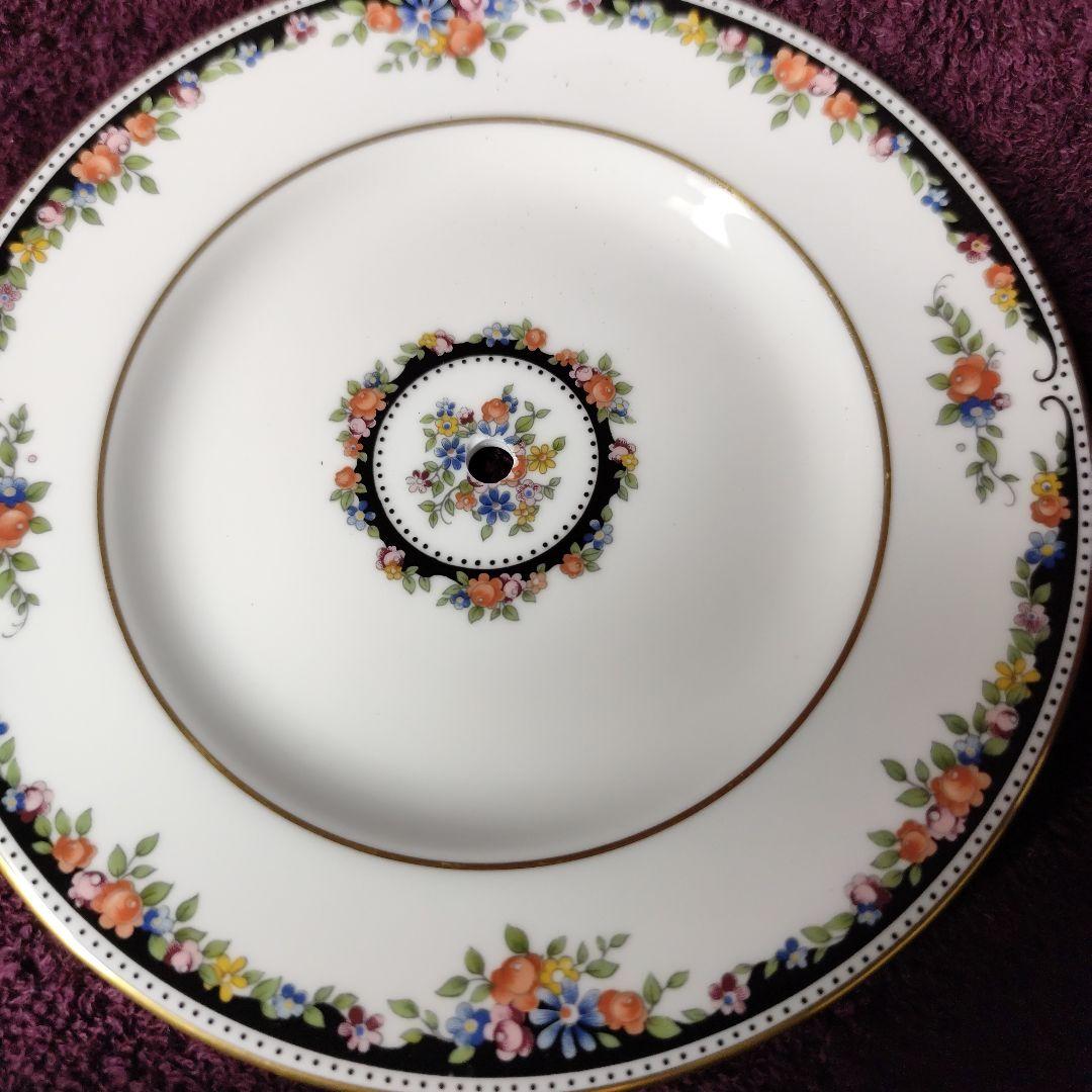 ウェッジウッド　オズボーン　アフタヌーンティー用３段ケーキスタンド