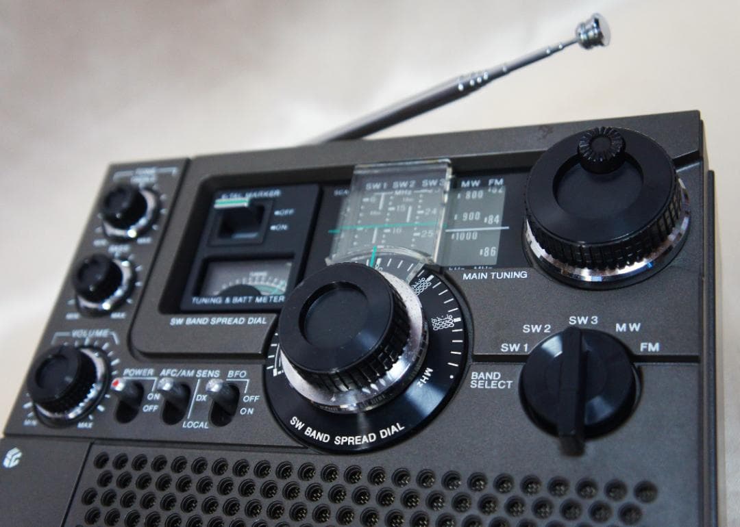 とても綺麗☆スカイセンサーICF-5900後期型☆BCLラジオ☆SONYソニー