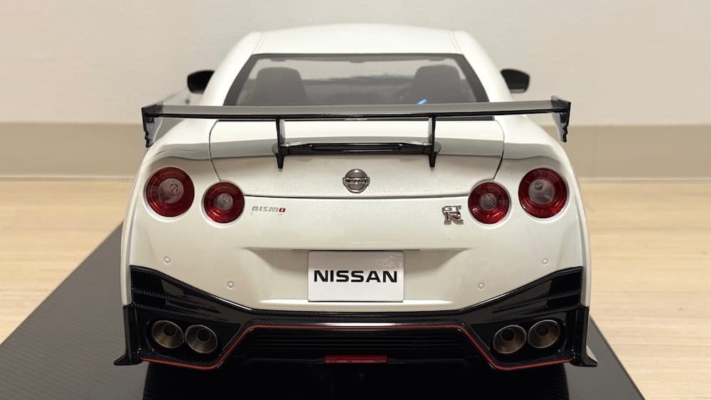 デアゴスティーニ 日産GT-R ニスモ 1/8スケール