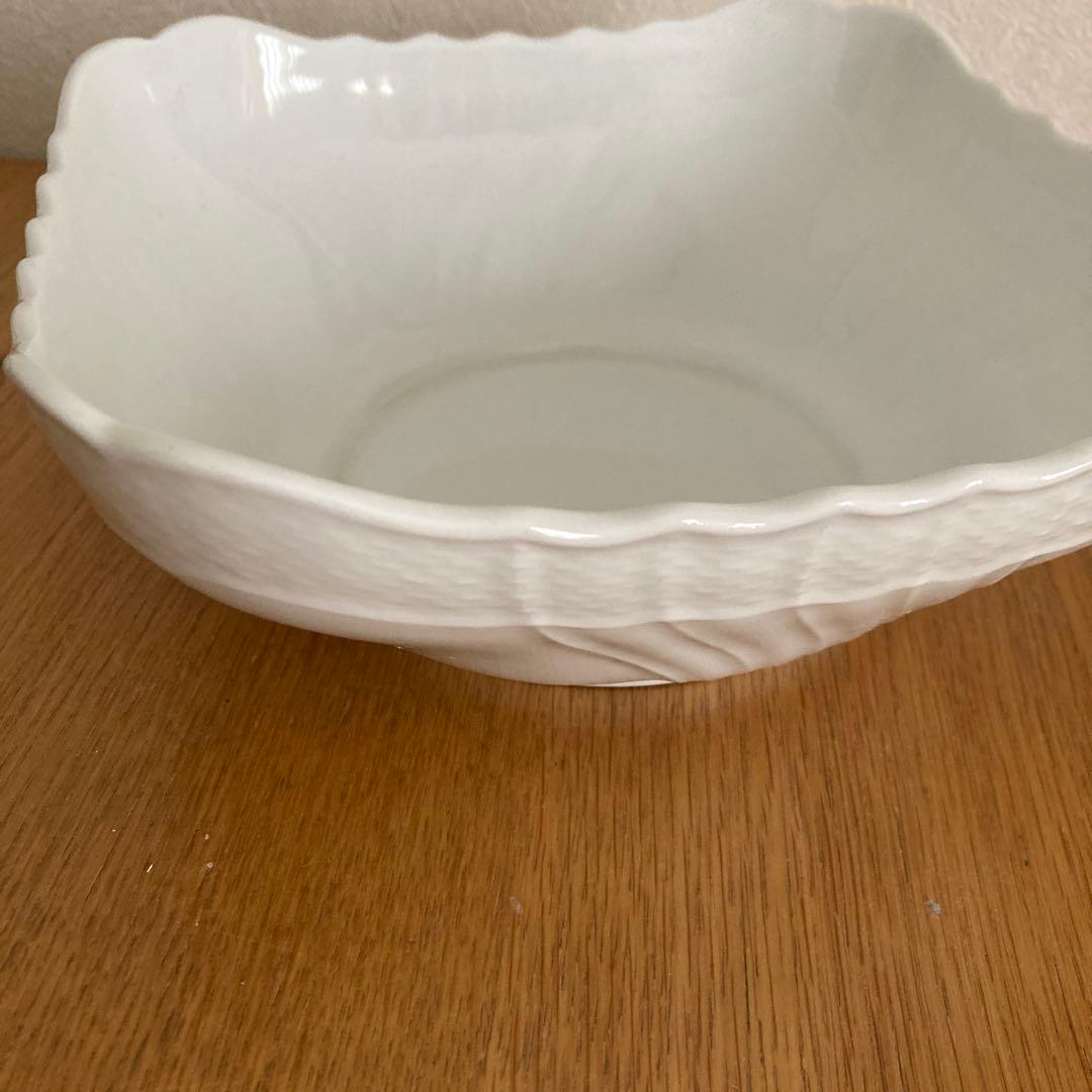 リチャードジノリ ベッキオホワイト スクエアサラダボウル　22cm