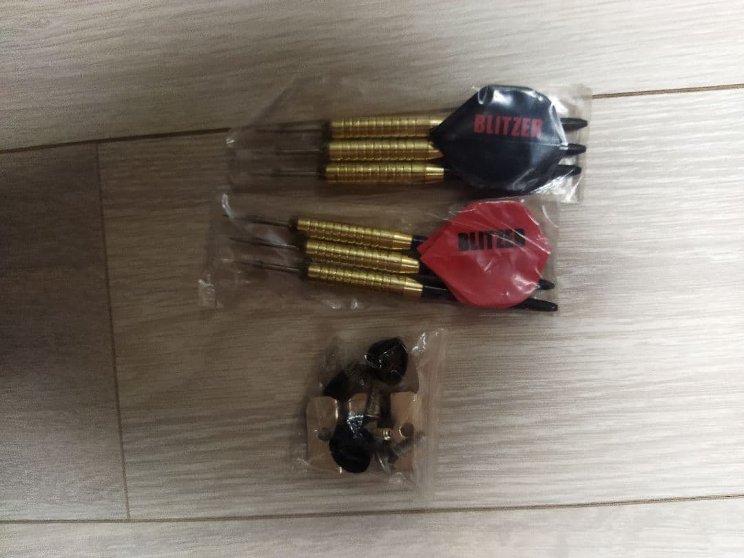 【未使用品】BLITZER BB-3 ダーツボードセット　ハードダーツ