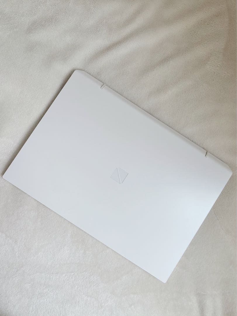 LAVIE ノートPC 15.6インチ ホワイト