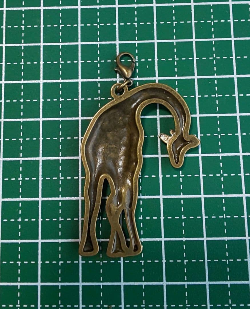 HM　ファスナーチャーム　ジップアクセサリ　アンティークゴールド　キリン　ジラフ