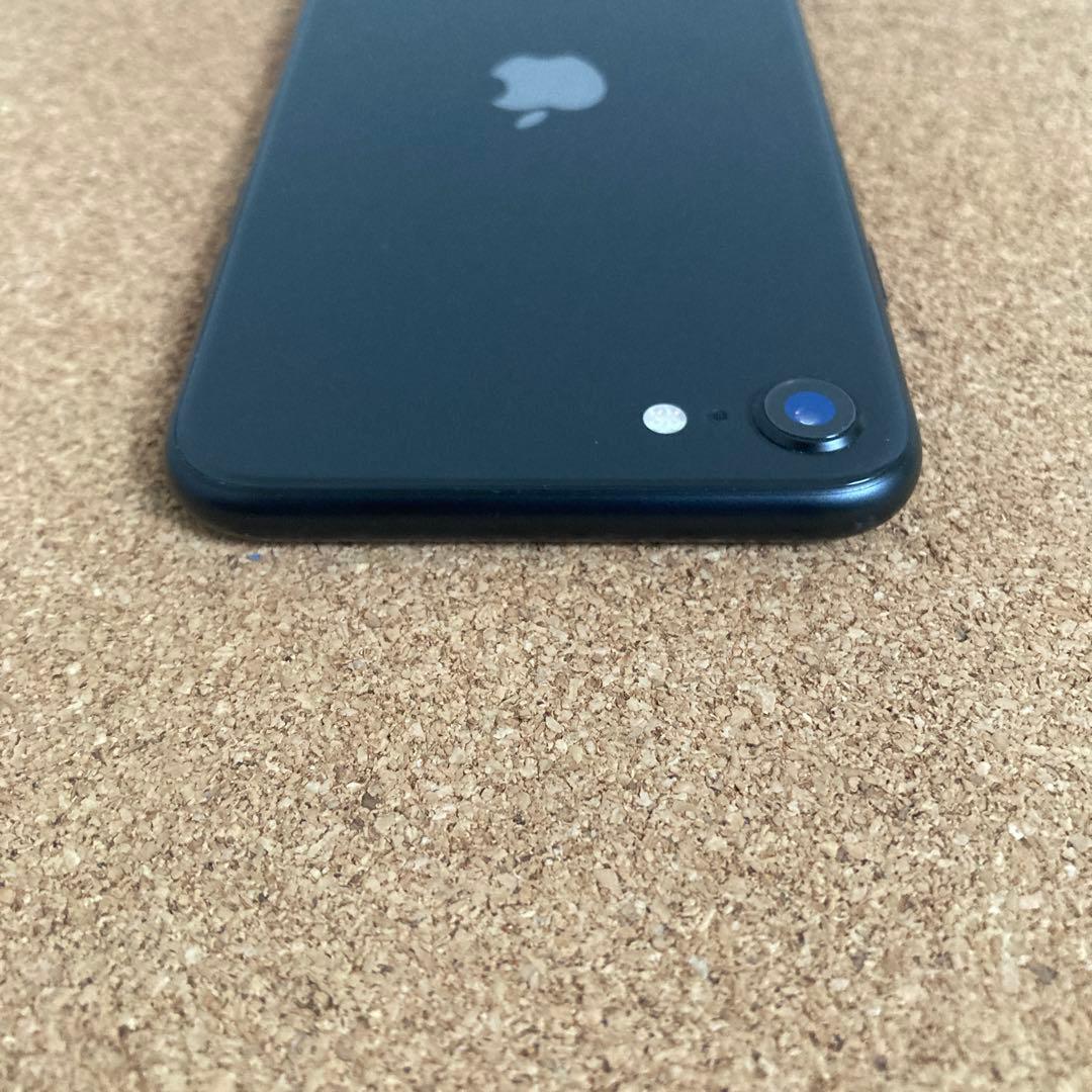 4129【早い者勝ち】美品☆電池新品☆iPhoneSE2 64GB SIMフリー