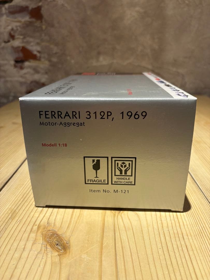 CMC 1/18 フェラーリ312P エンジ1969