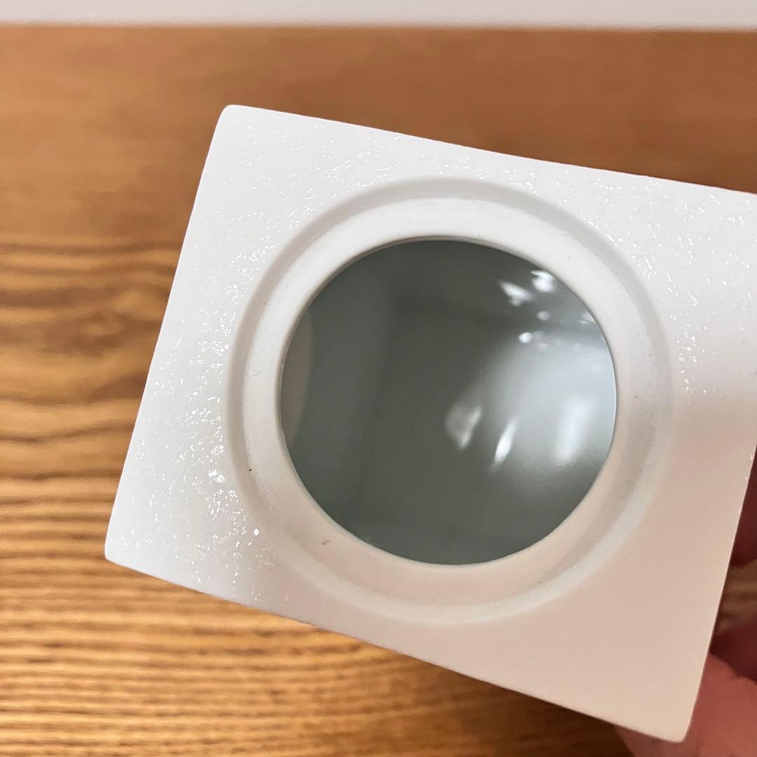 長江重和さん　白磁練上香炉　香炉　「香るかたち」