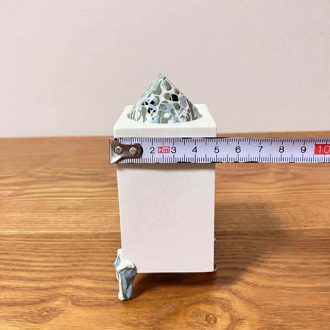 長江重和さん　白磁練上香炉　香炉　「香るかたち」