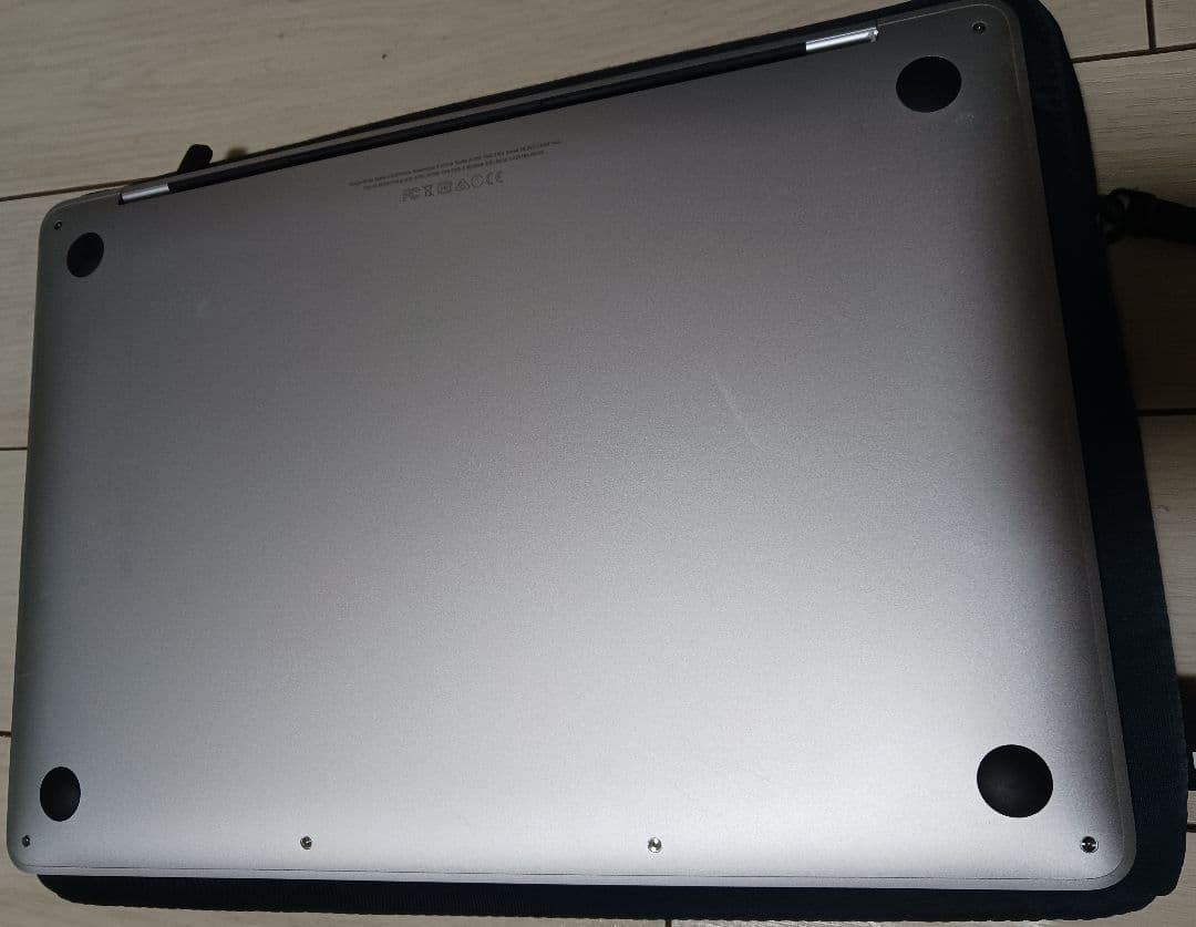 MacBook Pro 13-inch,2017 Retina スタンド付き