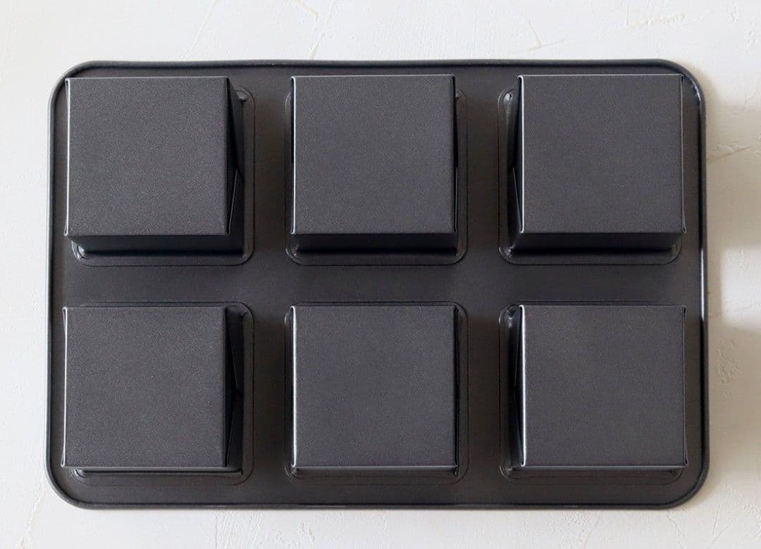 コッタ　キューブ型蓋付き　60mm角　2個　専用のシリコン敷紙付