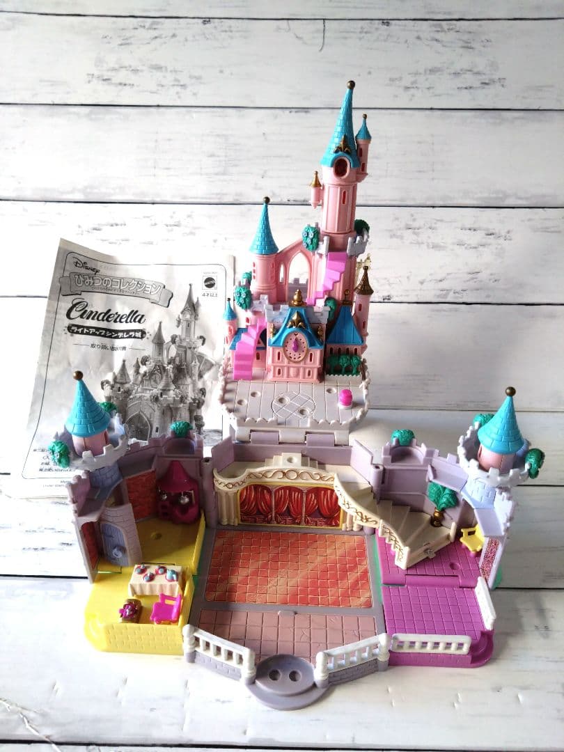【レア】DISNEY　シンデレラ城　ポリーポケット
