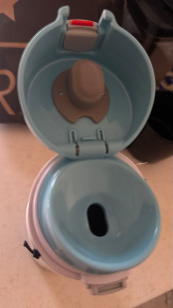 スタバ　保冷　水筒　上海版