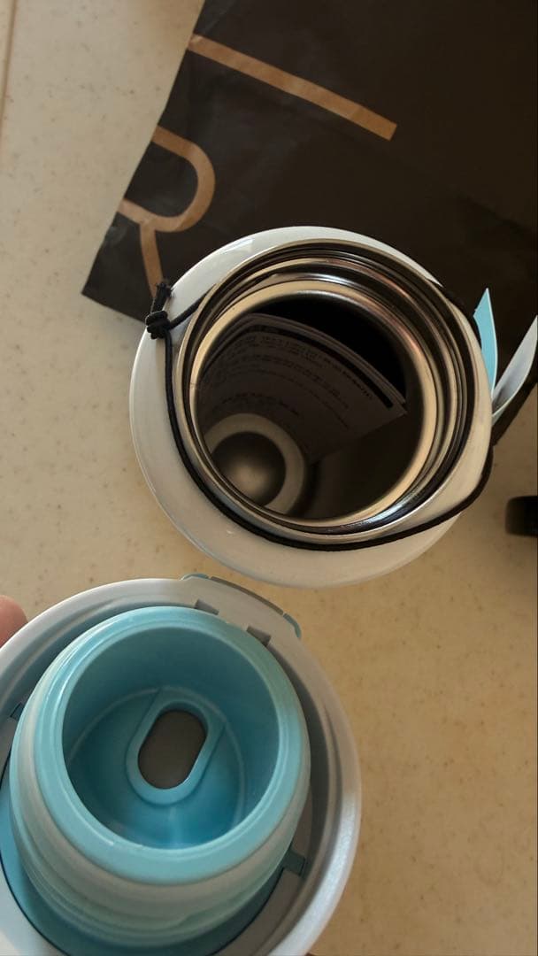 スタバ　保冷　水筒　上海版