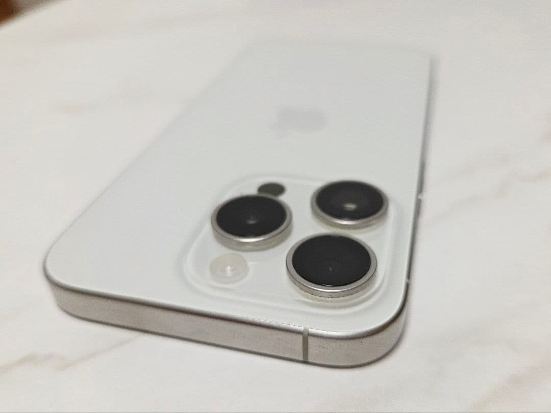 iPhone 15 Pro 128GB ホワイト SIMフリー フィルム付