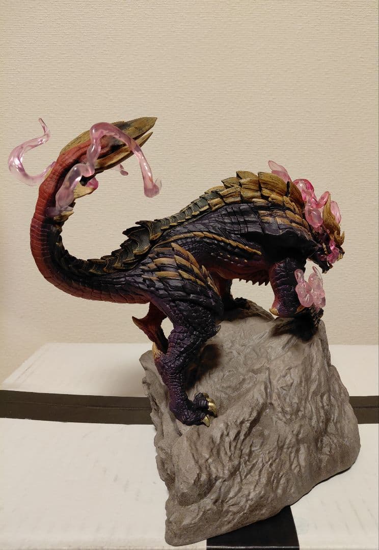 モンスターハンター　フィギュア　マガイマガド　クリエイターズモデル