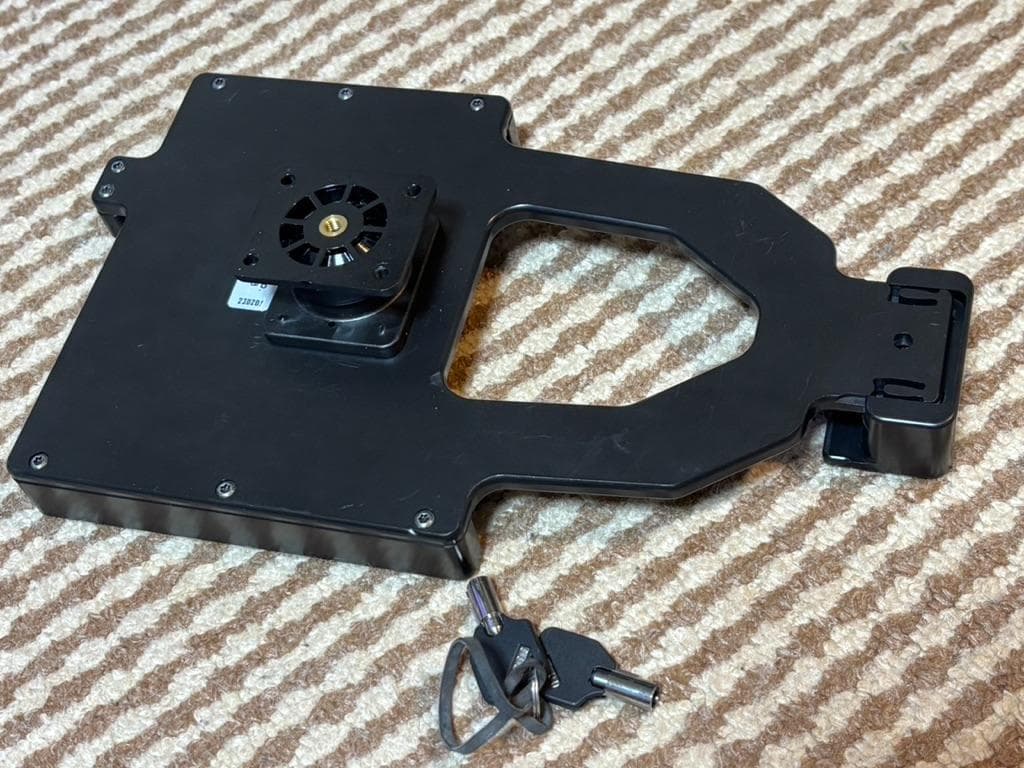 Galaxy Tab Active 2,3,5　タブレットマウント 鍵付