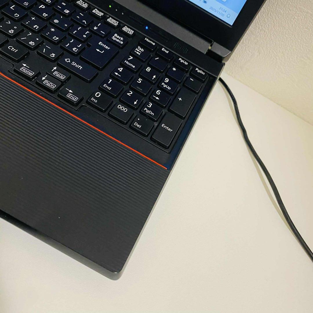 Y929 Fujitsuノートパソコンi5 8G高速SSD512大容量Win11