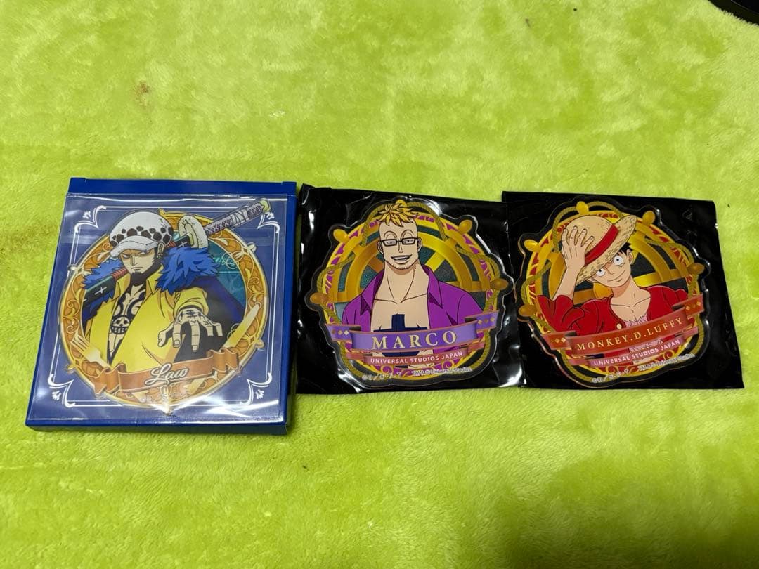 ワンピース　USJ 缶バッジ　サンレス　コースター