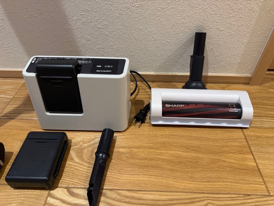 SHARP コードレスクリーナー Air EC-AR2SX 掃除機　充電器