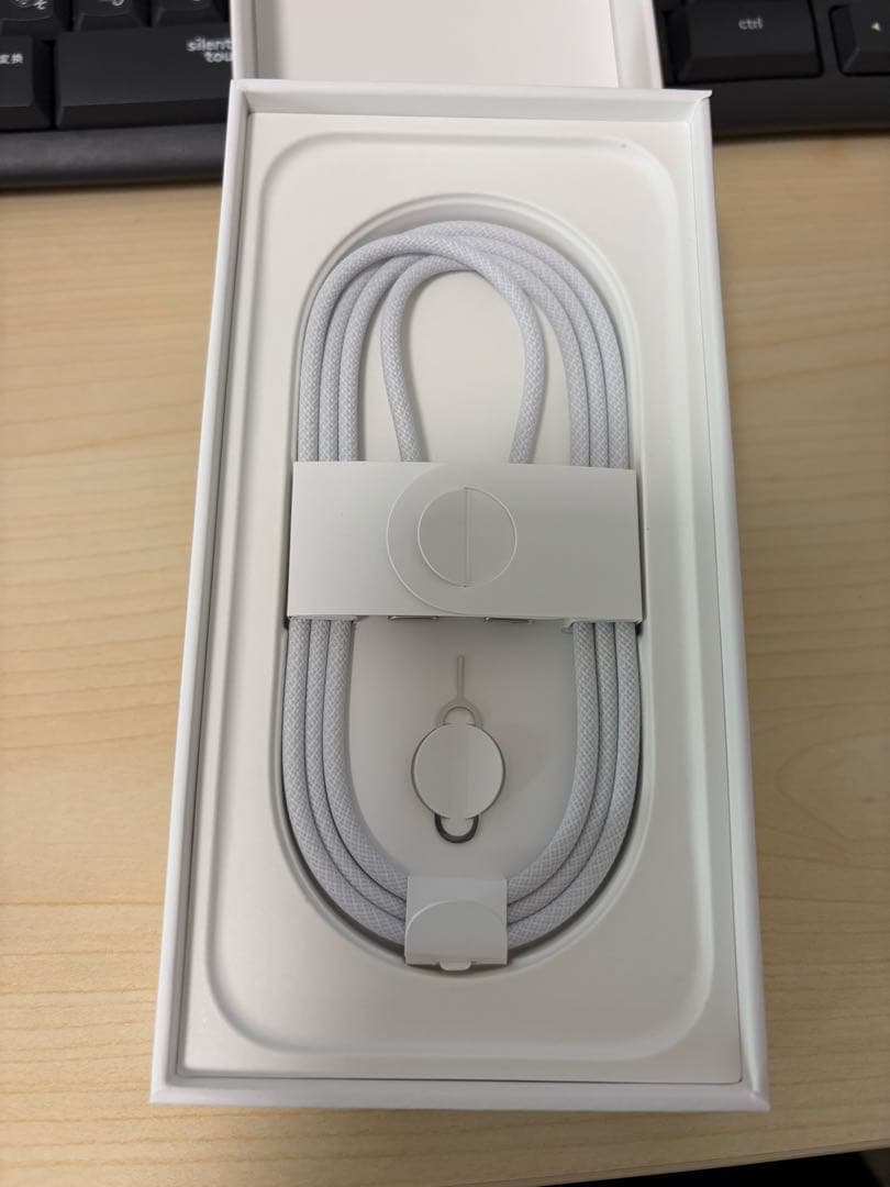 iPhone 16 Pro 256GB SIMフリー 超美品 液晶保護フィルム付