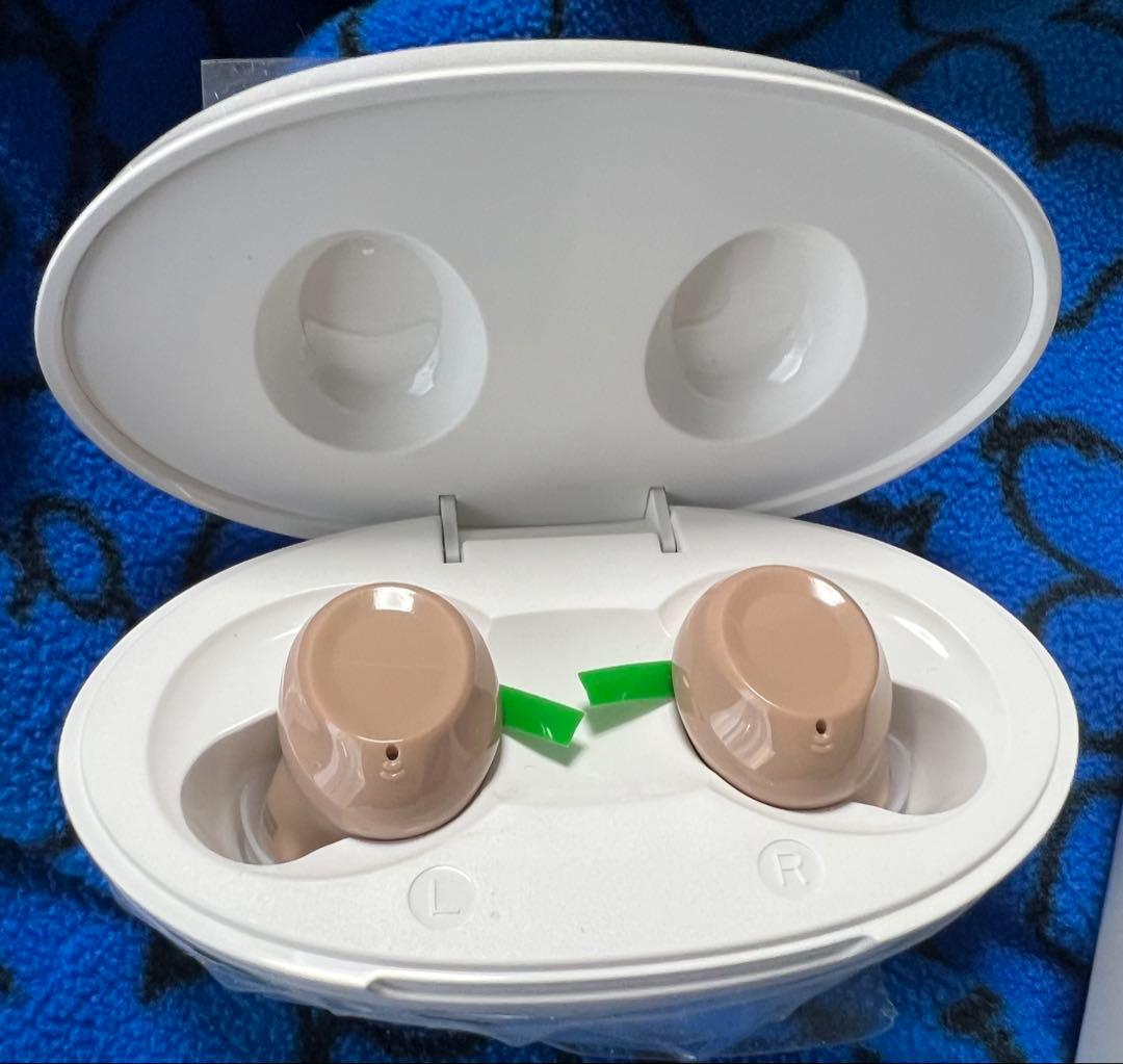 集音器イヤホン 左右セット 目立ちにくいベージュカラー 新品・未使用