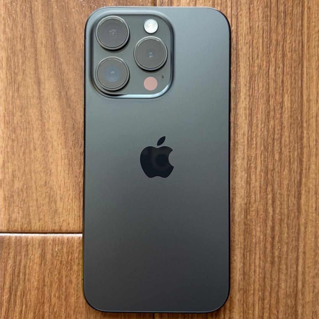 iPhone 15 pro 128GB ブラックチタニウム
