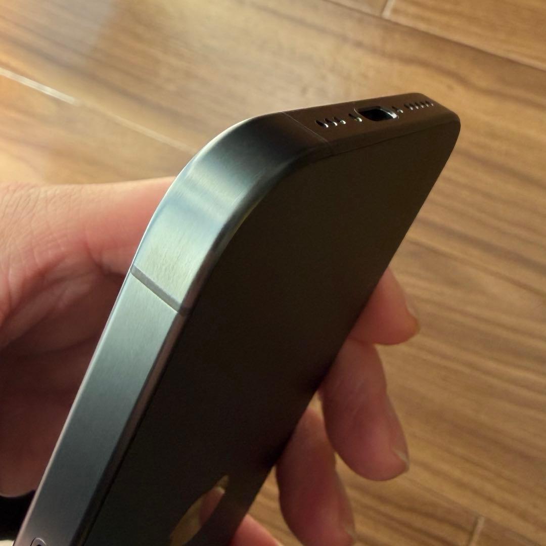 iPhone 15 pro 128GB ブラックチタニウム
