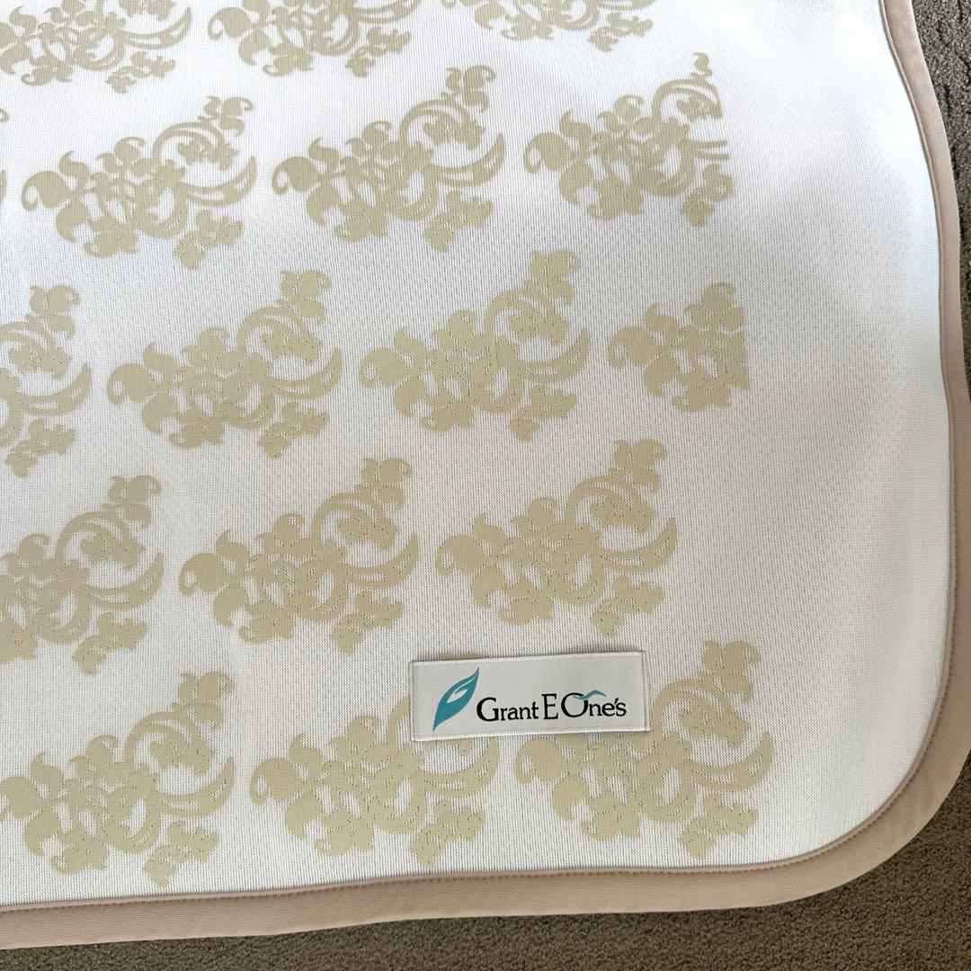 ⭐️グラントイーワンズ　ホルミシスベッドパッド⭐️