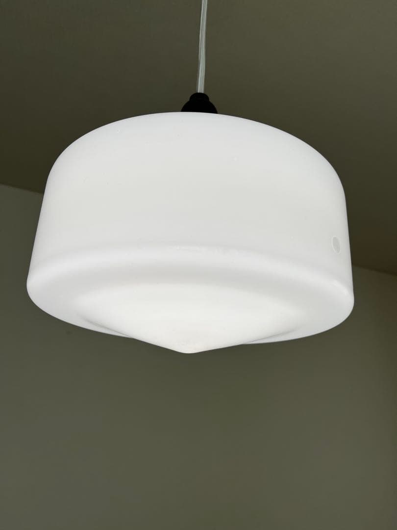 【最終価格】人気の仁平古家具店／ミルクガラスペンダントライト