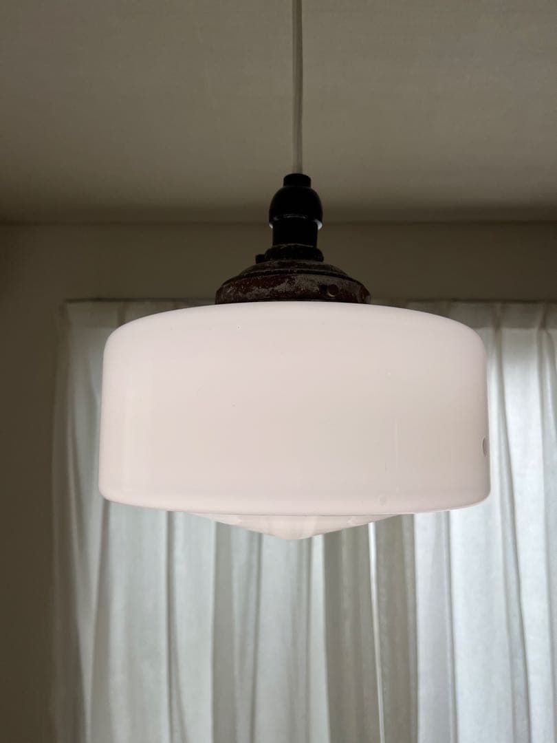 【最終価格】人気の仁平古家具店／ミルクガラスペンダントライト