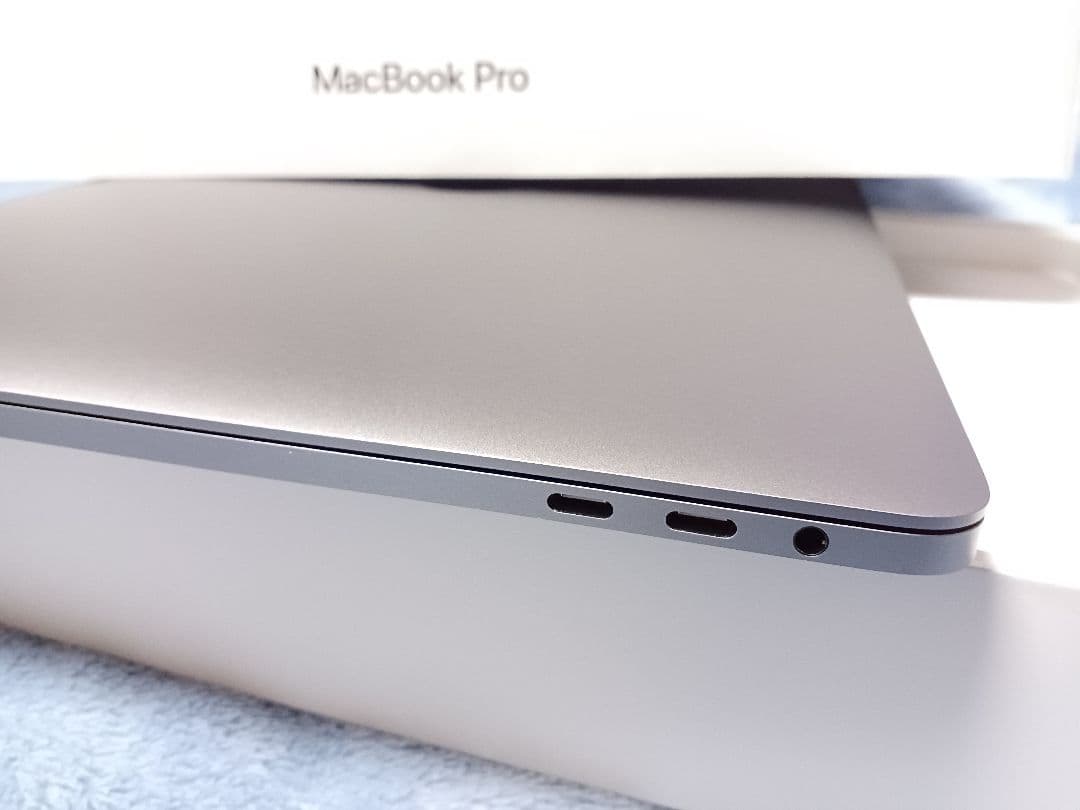 32GB 4TB MacBookPro 15インチ 美品 不具合なし i9