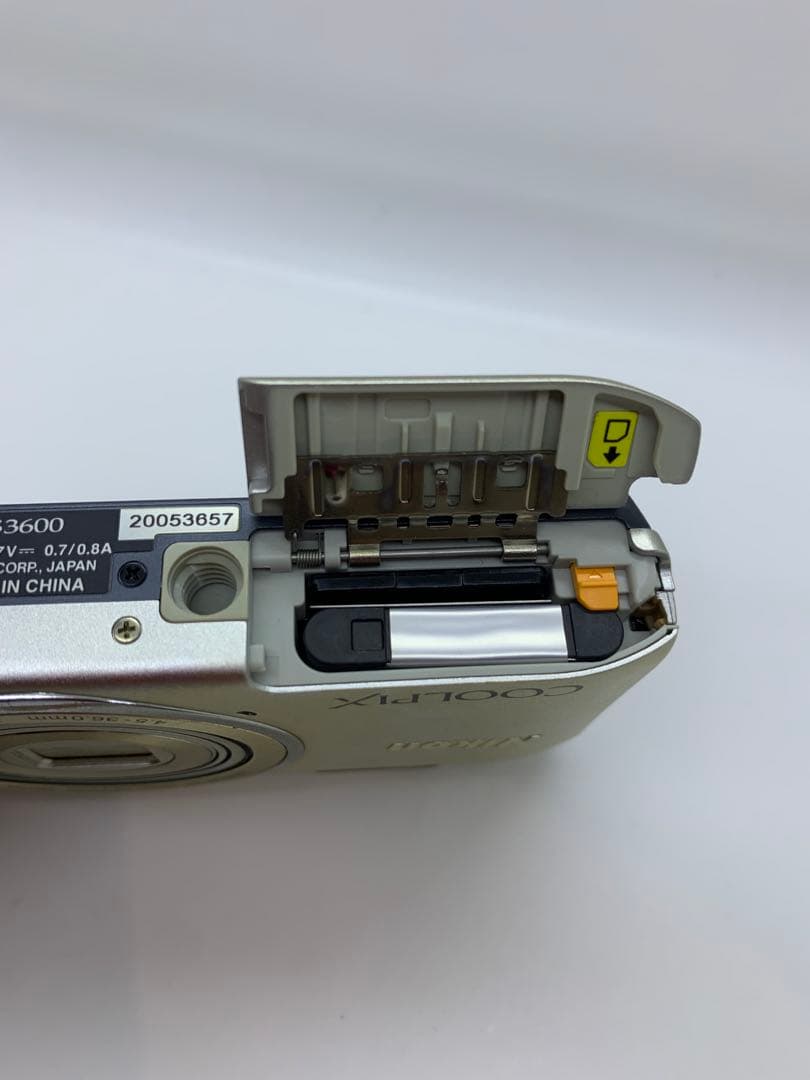 Nikon COOLPIX S3600 コンパクトデジタルカメラ