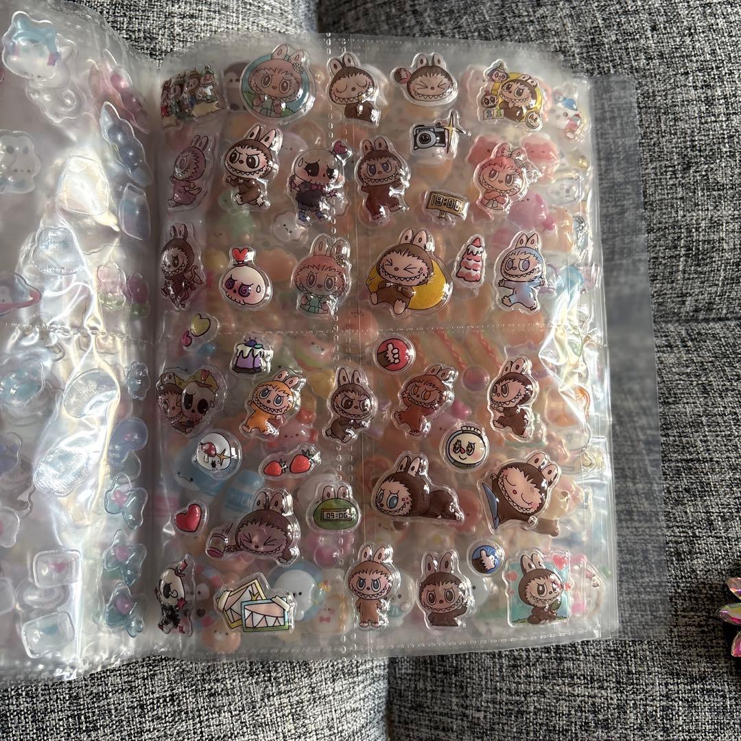 シール帳　キャラクターシール 収納ケース付き