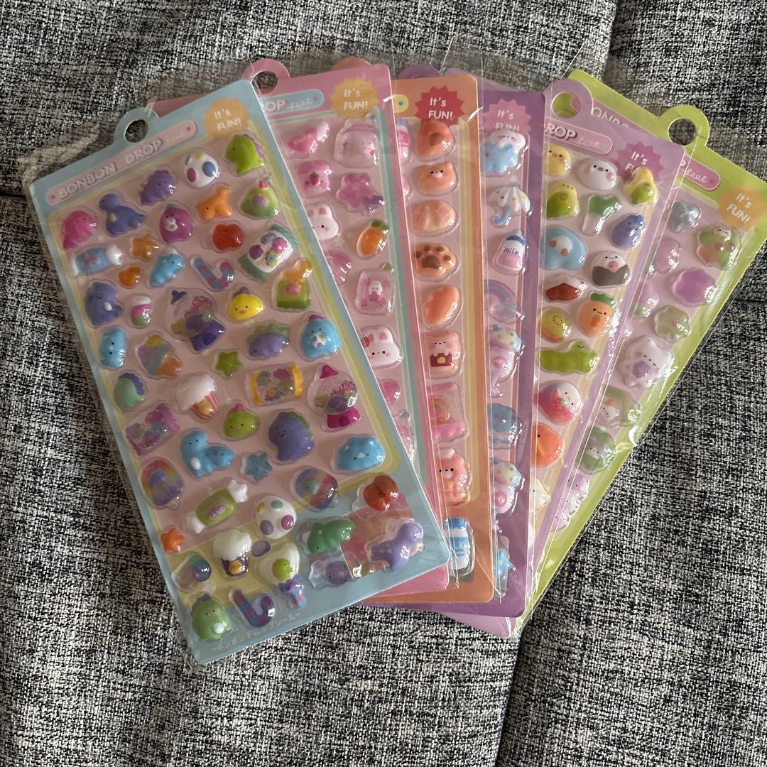 シール帳　キャラクターシール 収納ケース付き