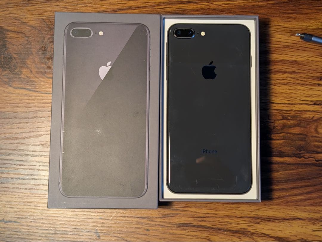 iPhone 8 Plus 256GB ブラック