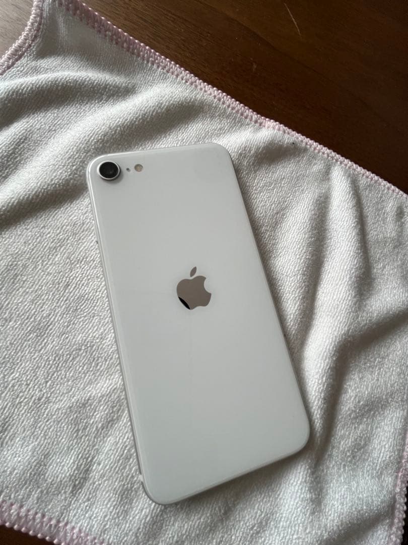 iPhone SE (第2世代) ホワイト箱付き　本体