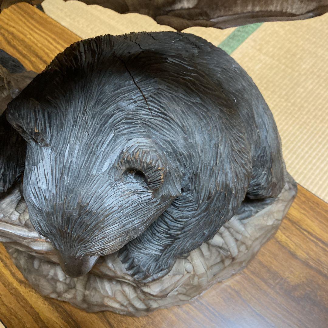 木彫りの熊3頭・鷹・鮭　一本彫