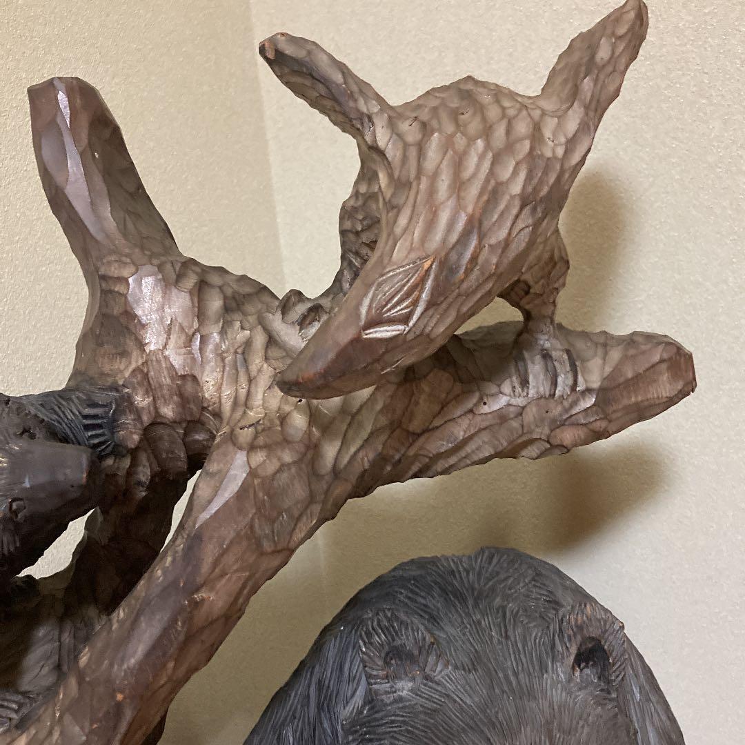 木彫りの熊3頭・鷹・鮭　一本彫