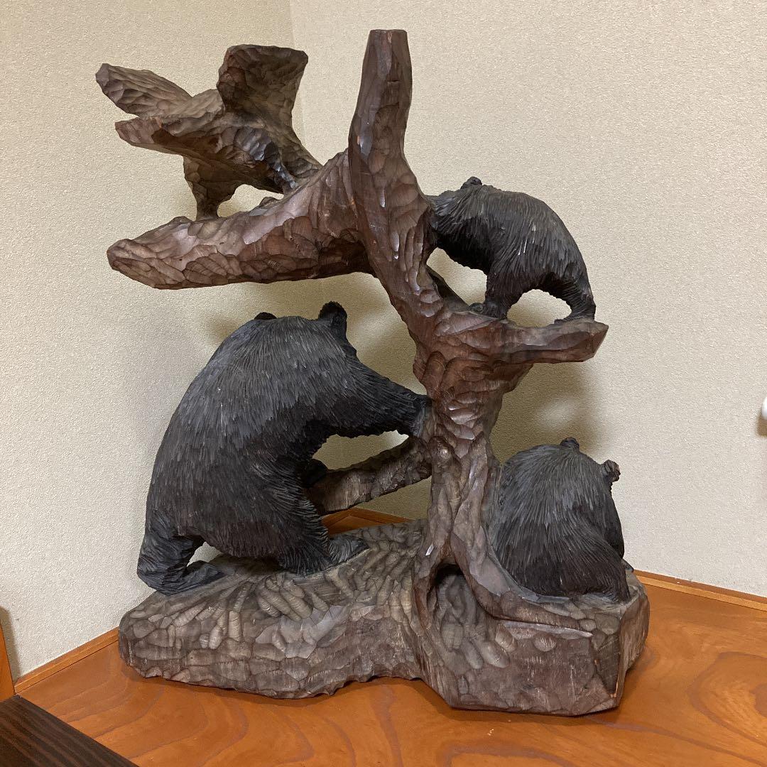 木彫りの熊3頭・鷹・鮭　一本彫