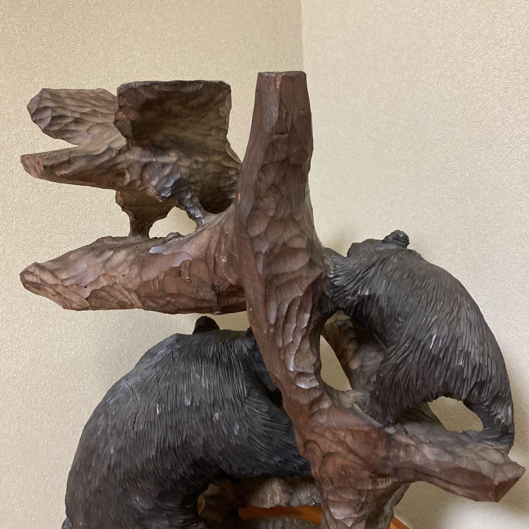 木彫りの熊3頭・鷹・鮭　一本彫