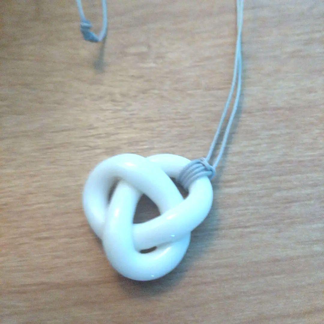 Anne Black Knots ネックレス 陶器