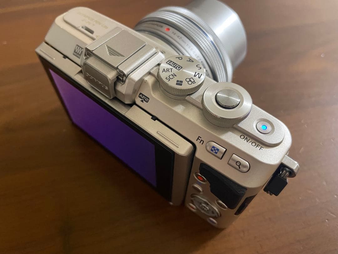 OLYMPUS PEN E-PL7 ミラーレス一眼カメラ