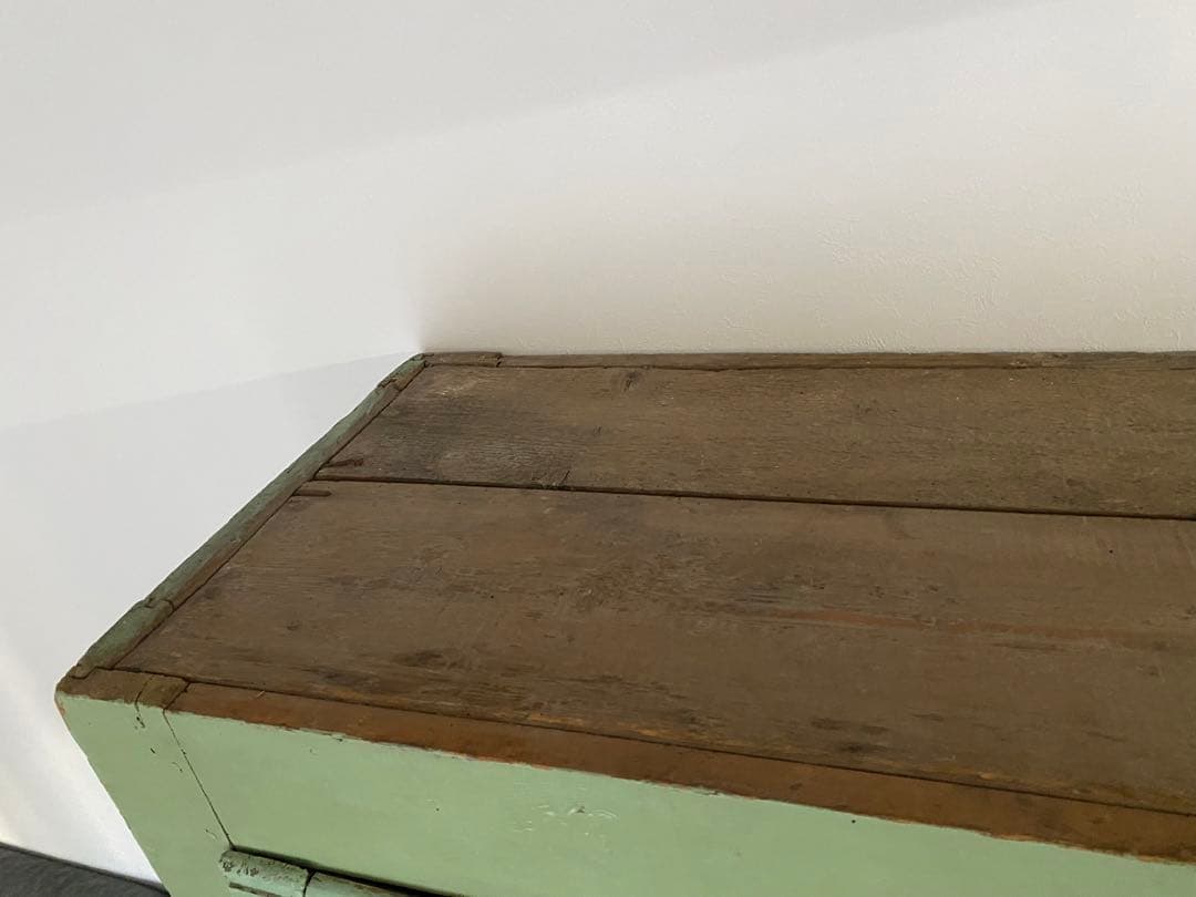 フランスアンティークグリーンキャビネット