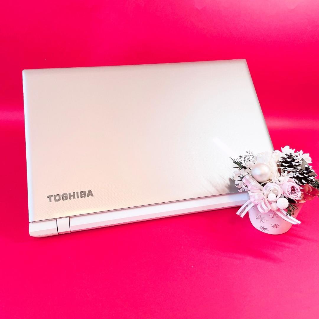 初期設定済みですぐ使える❣️おしゃれゴールド✨️薄型ノートパソコン大容量1TBカメラ