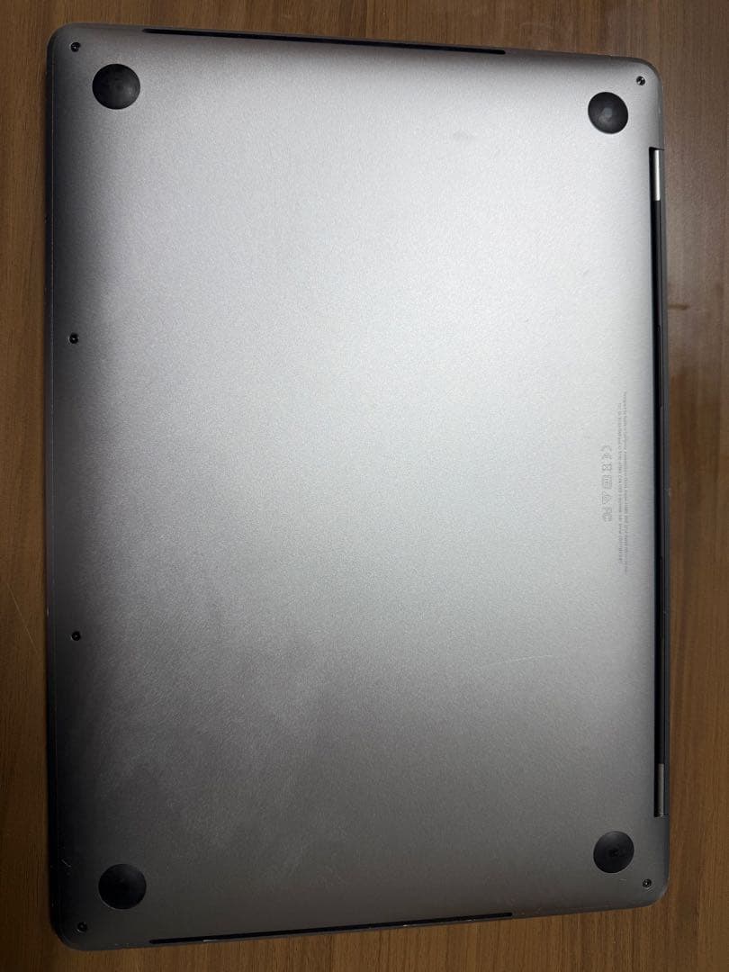 MacBook Pro 2018 13インチ i5 16GB / 512GB