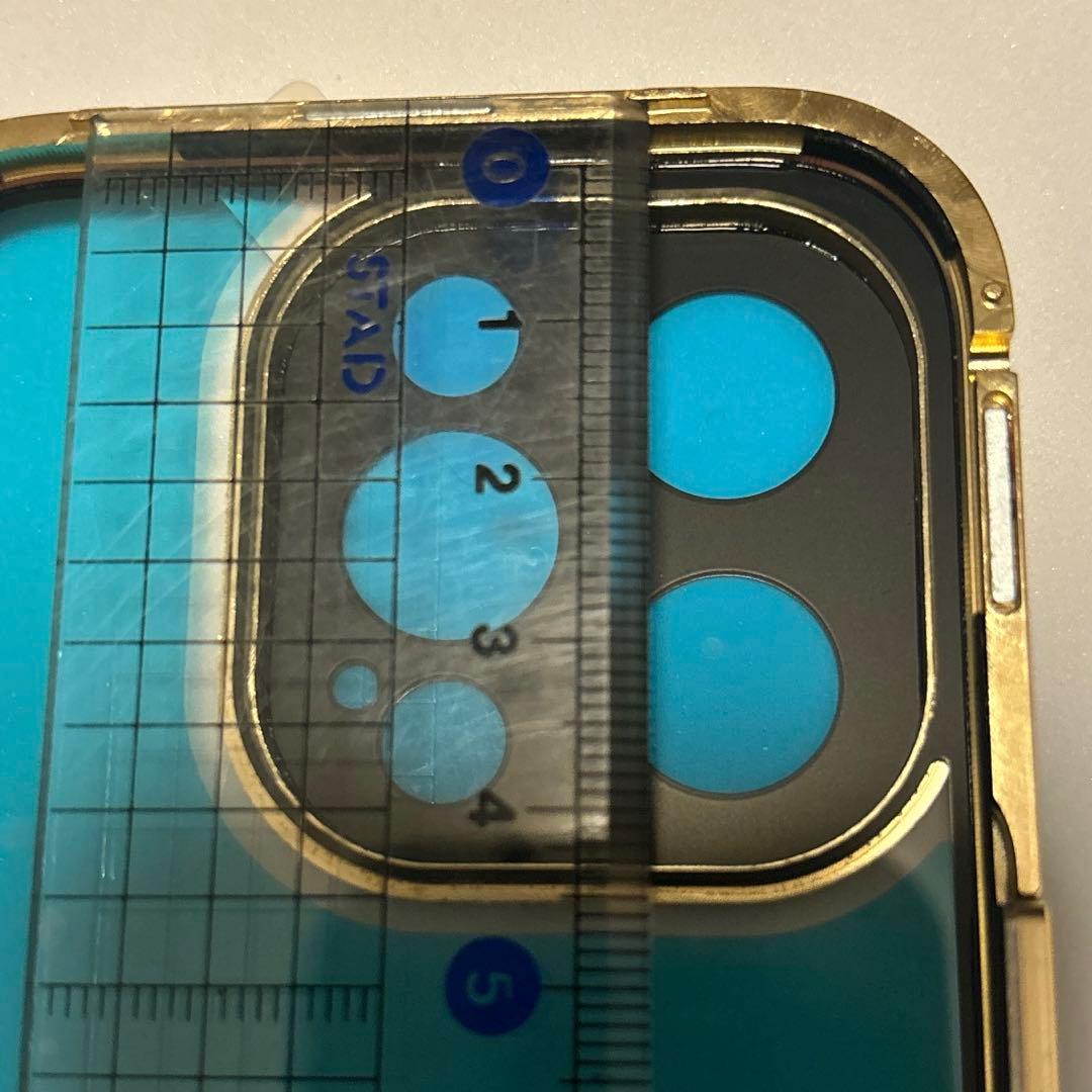 覗き見防止 iPhone 15/15 Proケースロック機能付き+マグネット式