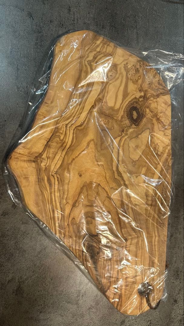 アルテレニョ ナチュラルカッティングボード オリーブウッド 刻印タグあり