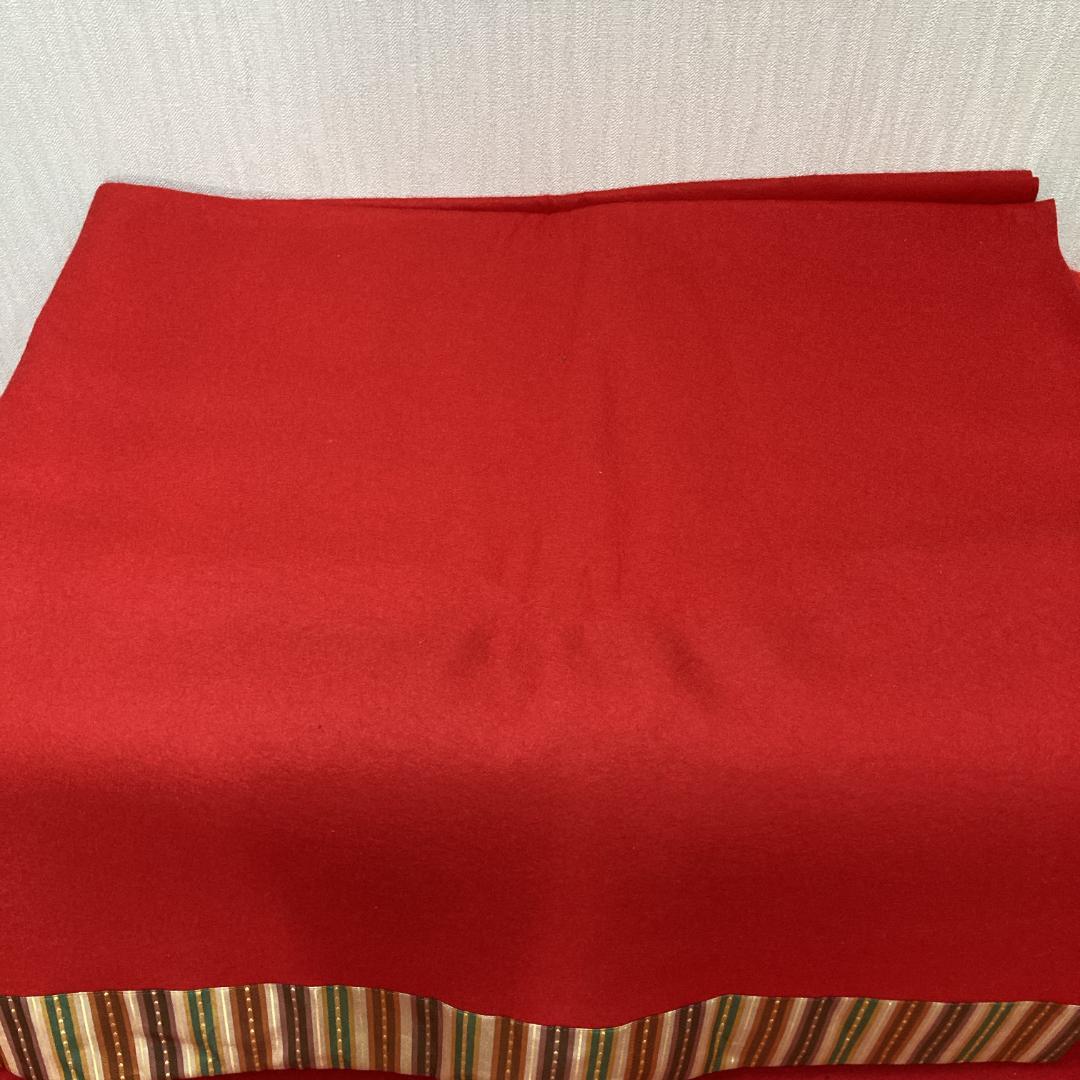MS25　140×295㎝位　７段飾り毛せん　ひな人形布　７段赤布　段飾り毛せん