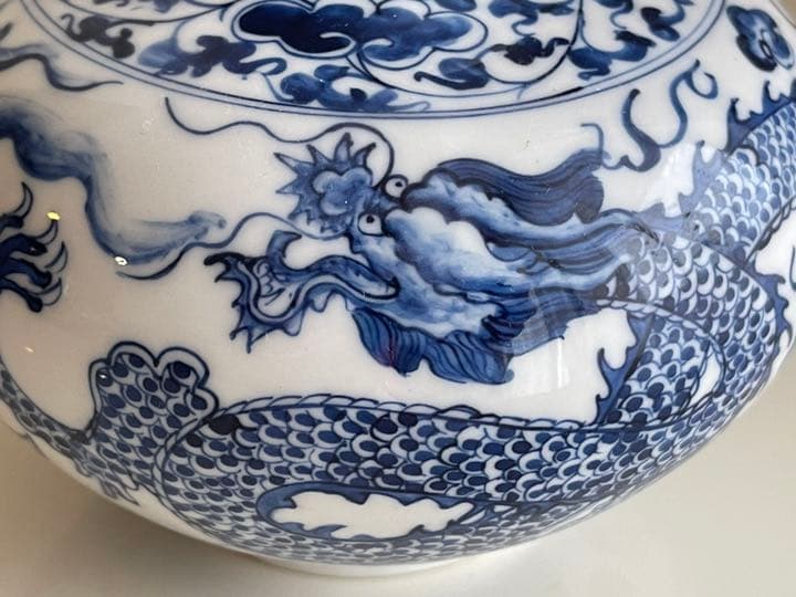 龍　壺　大清雍正年製　アンティーク　開運　ツボ　花瓶